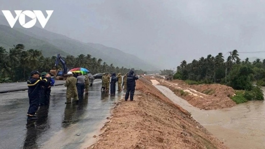 Kalmaegi makes landfall in Gia Lai, Dak Lak with high risk of flash floods and landslides